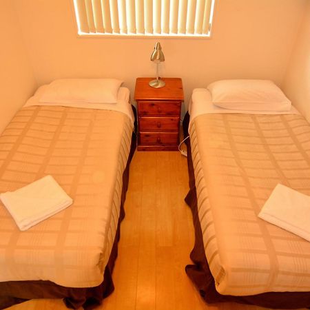 Beachlife Apartments Крайстчърч Екстериор снимка